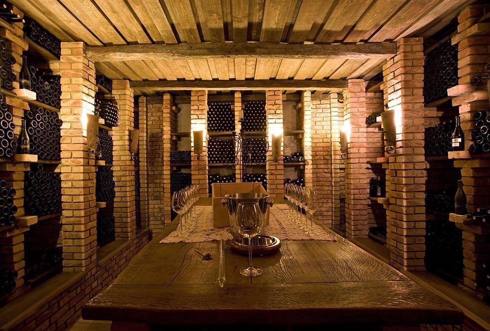 Stupnicki Dvori Winery Hotel Stupnik Brodski Exteriör bild