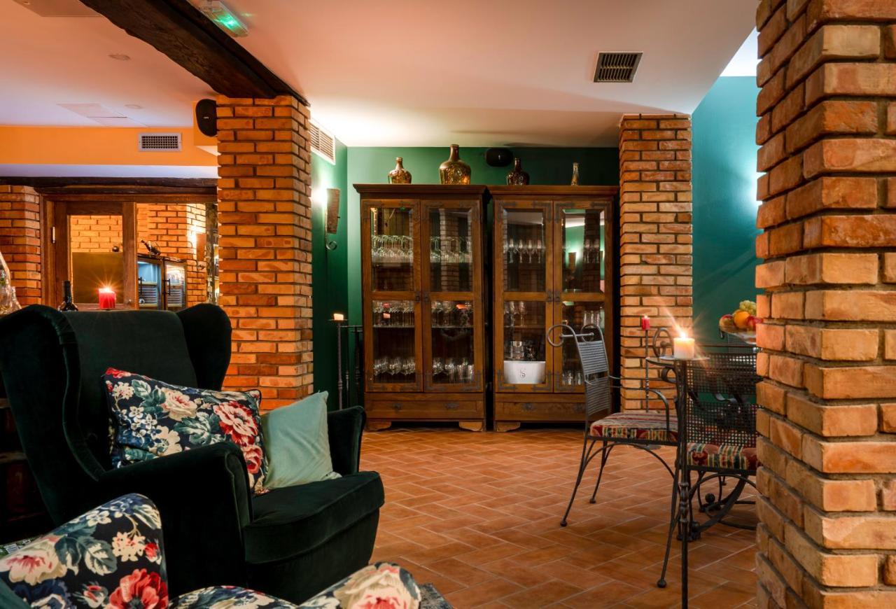 Stupnicki Dvori Winery Hotel Stupnik Brodski Exteriör bild