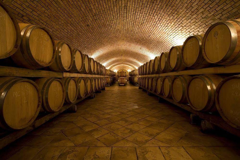 Stupnicki Dvori Winery Hotel Stupnik Brodski Exteriör bild